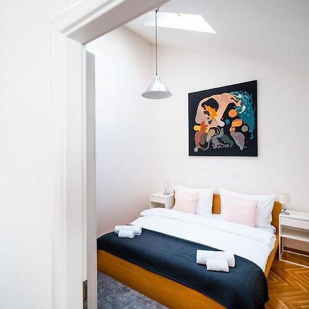 Luxurious Woodrow Wilson Apt In Prague Centre Buitenkant foto