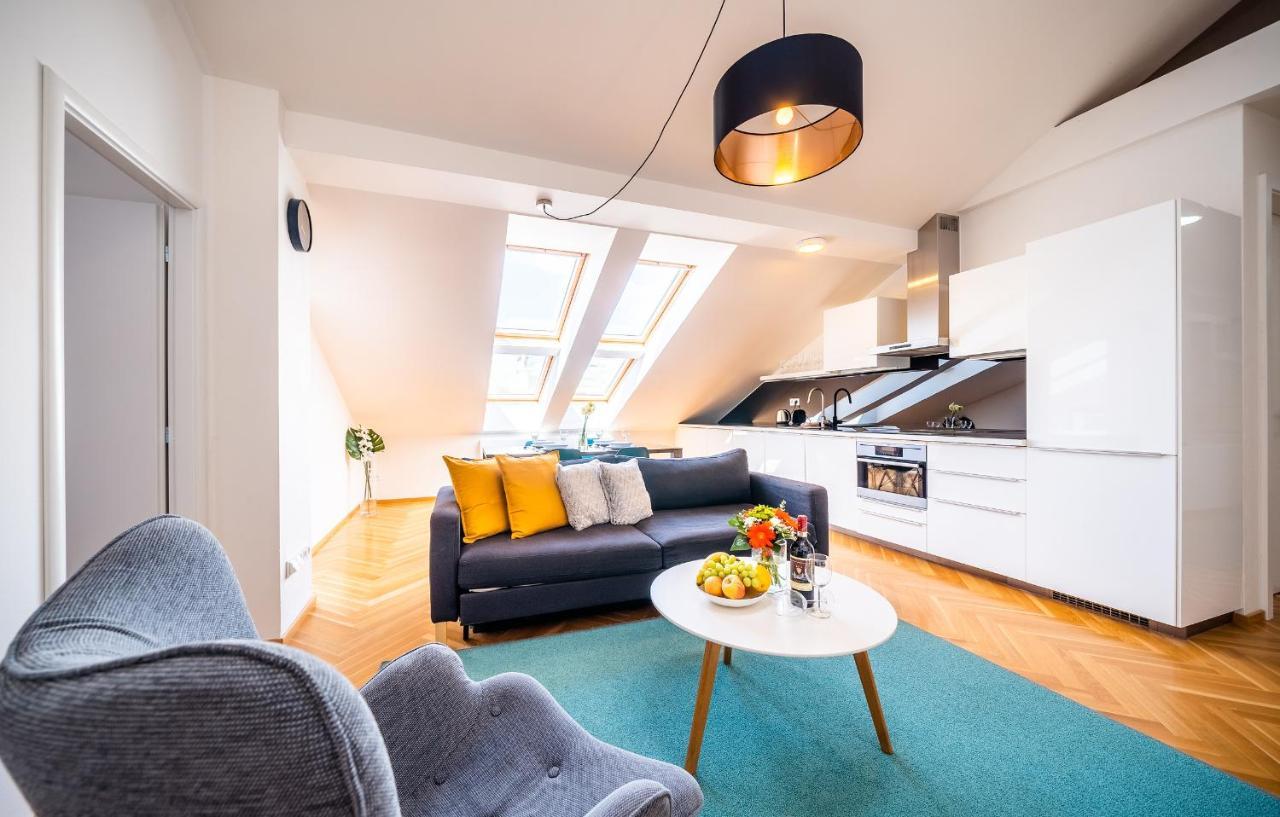 Luxurious Woodrow Wilson Apt In Prague Centre Buitenkant foto