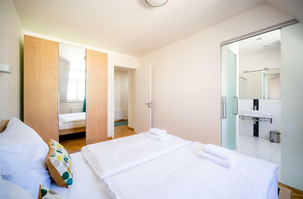 Luxurious Woodrow Wilson Apt In Prague Centre Buitenkant foto