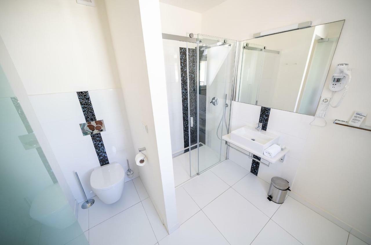 Luxurious Woodrow Wilson Apt In Prague Centre Buitenkant foto